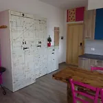 Altavalle Home, Bilocale Lime E Monolocale Pink Lägenhet