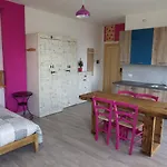 Altavalle Home, Bilocale Lime E Monolocale Pink Lägenhet Chiesa in Valmalenco